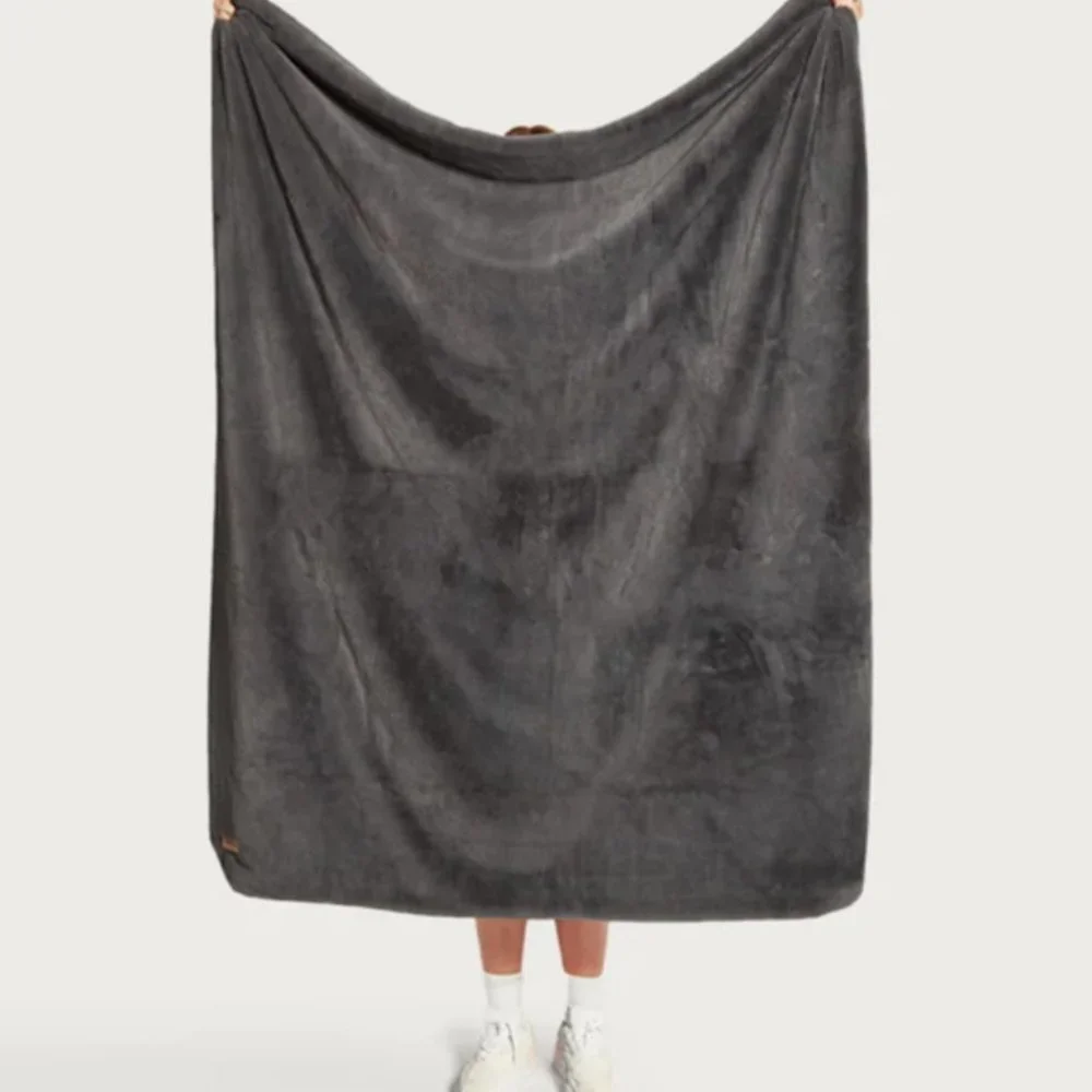 UNHIDE LIL MARSH FAUX FUR BLANKET - CHARCOAL CHARLIE | 50x60 | THE ORIGINAL